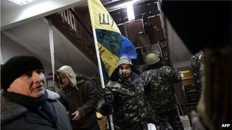 Protesters in an agriculture ministry buildings in Kiev (29 Jan 2014)