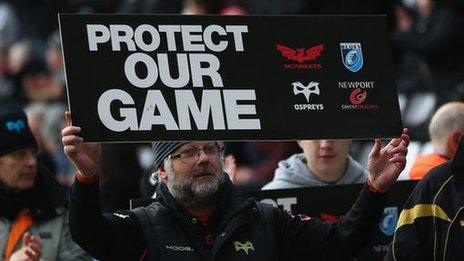 Regions fans protest