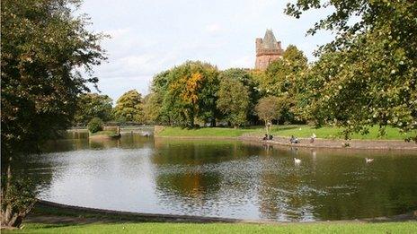 Newsham Park And Clarence Dock To Host Giant Puppets - Bbc News