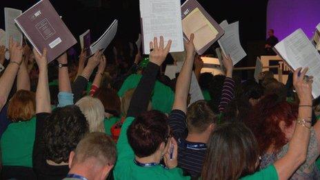 Voting at NUT