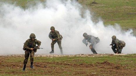 MoD rethinks new Salisbury Plain military homes plan - BBC News