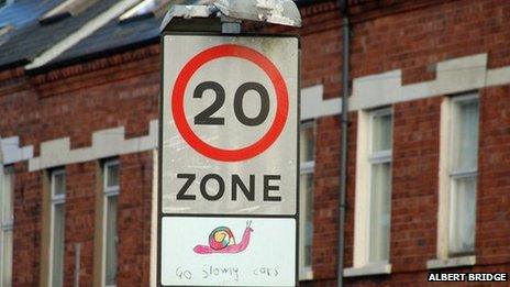 20mph school speed zones signs go up in Flintshire - BBC News