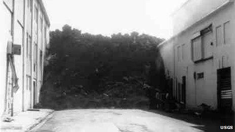 Lava stopped in the middle of a street in Vestmannaeyjar 23 July 1973