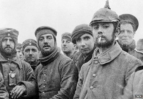 British and German soldiers fraternising at Ploegsteert, Belgium, on Christmas Day 1914, front of 11th Brigade, 4th Division. Imperial War Museum Q 11745