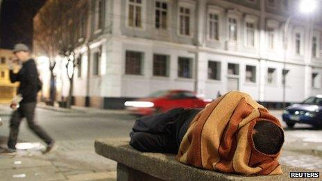 Chile cold snap kills two as homeless deaths rise to 16 - BBC News