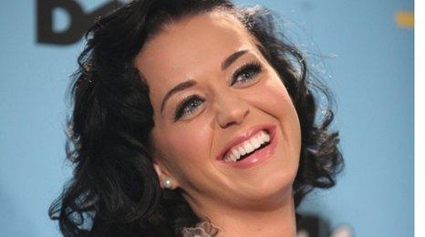 Katy Perry reveals UK tour for 2011 - BBC News