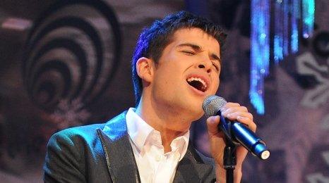 X Factor's Joe McElderry ends 'sexuality' rumours - BBC News
