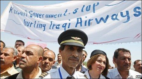 Iraqi Airways staff protest at the treatment of Kifah Jabar Hassan, 5 May