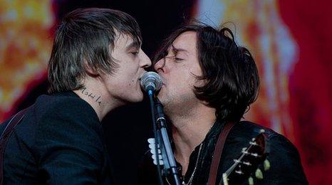 Pete Doherty and Carl Barat