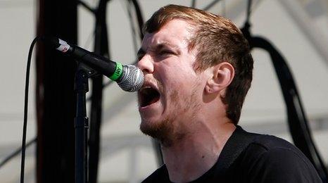 Against Me! Singer Tom Gabel Makes Live Debut as Laura Jane Grace