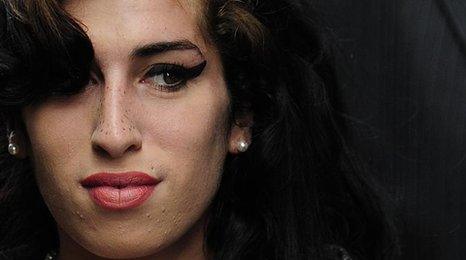 Amy Winehouse Foundation school drug scheme launches - BBC News