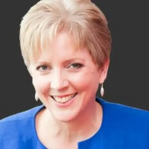 By Carrie Gracie profile image