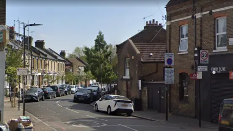 Google Benn Street, Hackney