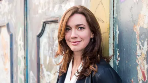 Stephanie Hare Stephanie Hare