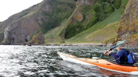 Jill Turner/Peter Jolly Northpix Kayaker