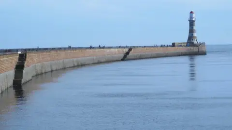 MIKE QUINN/GEOGRAPH Roker Pier