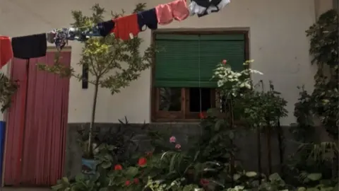 Ana Iris Simón Home life in La Mancha