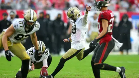 Charlie Smyth kicking 