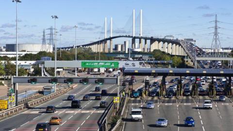 The Dartford Crossing before the entrance to both the tunnel and the QE2 bridge