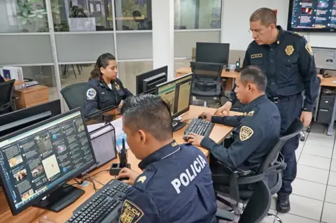 BBC Cyberpolice in Mexico