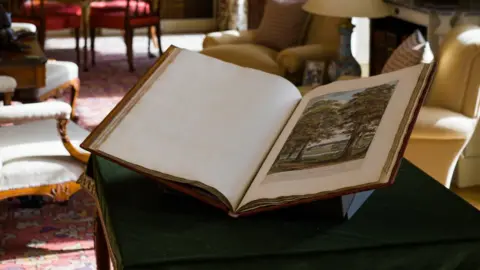 Woburn Abbey & Gardens Red Book