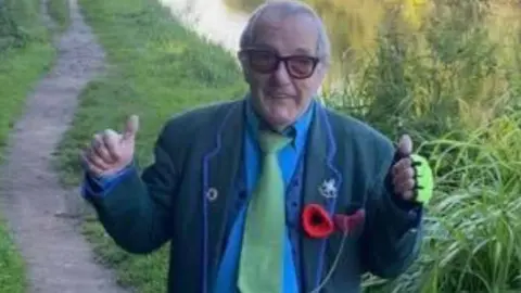 Ricky Davey Dennis Clarke