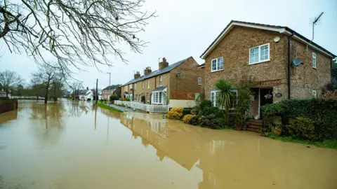 Terry-Harris.com Flooding in Alconbury Weston