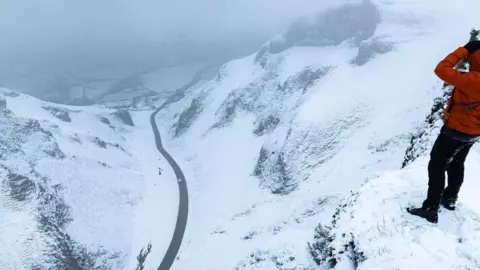 Wesley Chambers Winnats Pass snow slip