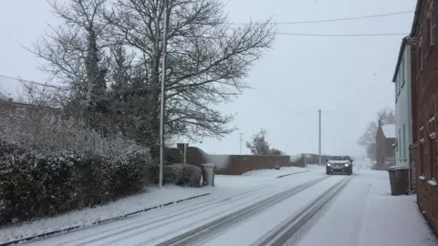 Lotstifer Snow in Holmpton