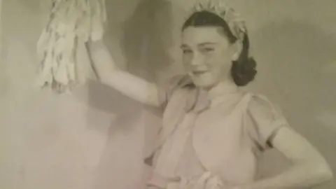 Family photograph Joan Godsall as a teenager