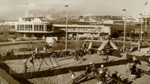 Historic Pools of Britain Old postcard of Saltdean Lido