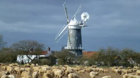 Richard Humphrey/Geograph Bircham Windmill