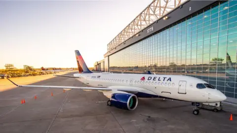 A Delta Airbus A220 plane