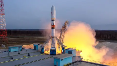 Roscosmos Satellite launch for OneWeb