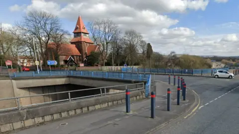 Google The St Anne's Road bridge over the M67