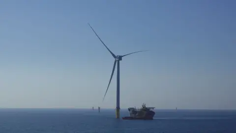 SSE Renewables The first of 277 turbines is up and running at Dogger Bank wind farm