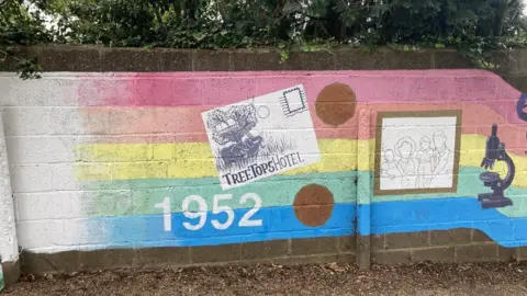 Mural in Hardingstone