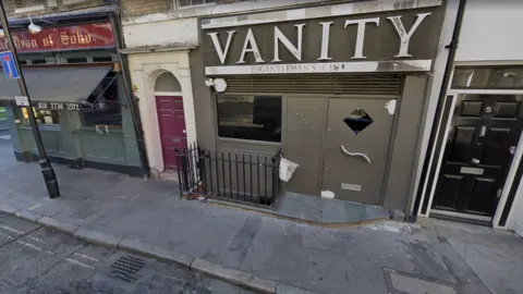 Vanity bar store