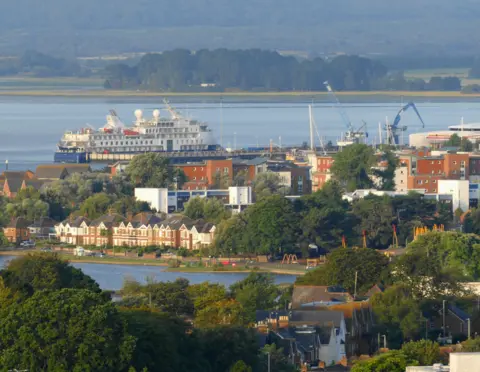 Barry Quince SUNDAY - Poole Harbour