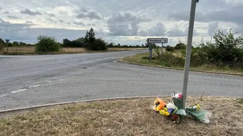 Steve Hubbard/BBC The junction where the B1160 meets the A10 at Southery