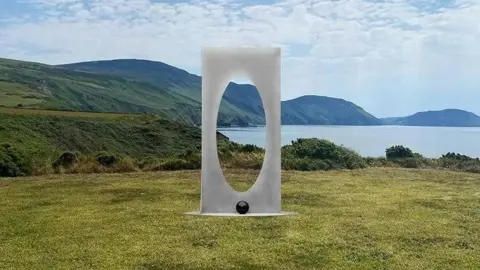 Bryan Kneale An artist's impression of the Bryan Kneale's Eelips sculpture