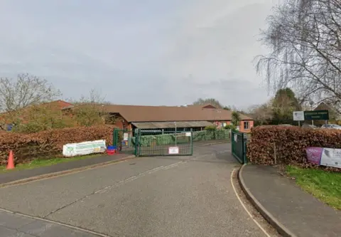 Suspected gas leak closes Exeter primary school
