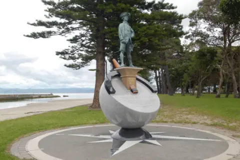 Getty Images Monument to Captain James Cook, Poverty Bay, North Island, New Zealand.