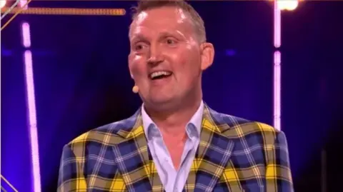 Doddie Weir receives his award