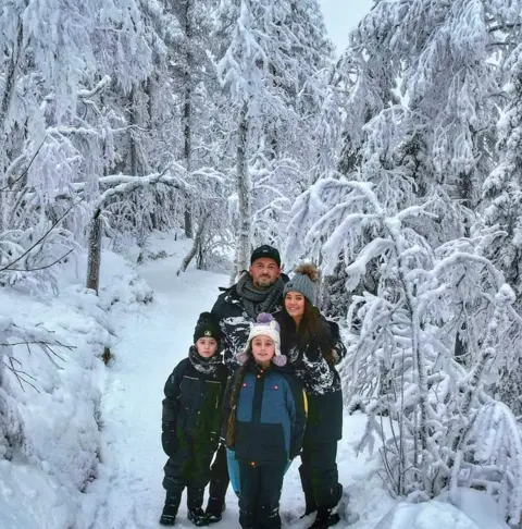 Steve Liddiard Steve and his family