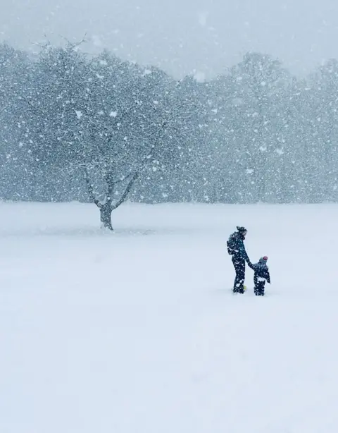 Super Gran/BBC Weather Watchers Snow at Banchory