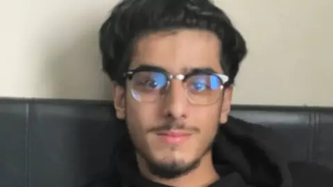 SUSSEX POLICE/FAMILY HANDOUT Mustafa Momand