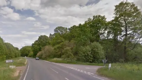 Road junction near Hook, Hampshire - A287 Farnham Road and Calf Lane junction