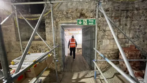 Mike Liggins/BBC The under construction Keep at Norwich Castle