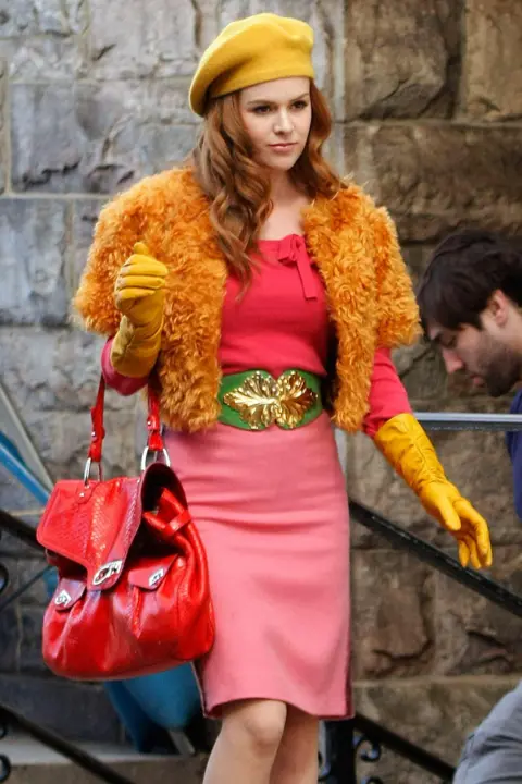 Getty Images Actress Isla Fisher sighting filming a scene for the movie "Confessions of a Shopaholic" April 15, 2008 in New York City.